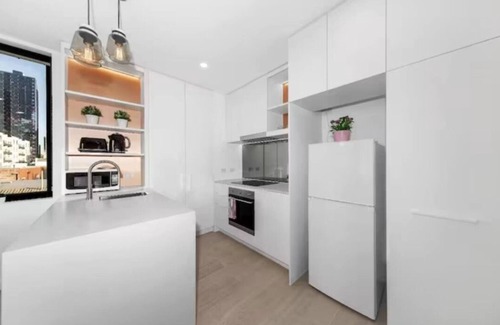 West Melbourne Apartment | Perfect location heart CBD One Bed APT (TF3031802）