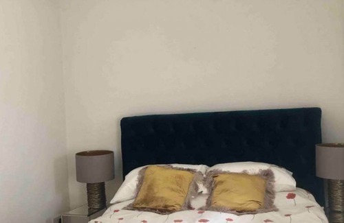 The Whitford House Hotel Apartment | Perfect location for exploring the Greenway & Westport