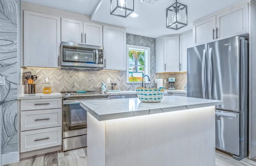 Historic Lahaina Front Street House | Perfect Location, Private Home In Downtown Lahaina with Hot Tub!