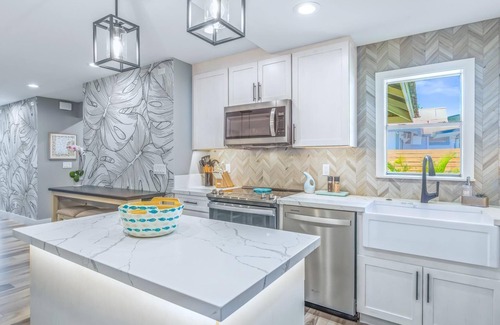 Historic Lahaina Front Street House | Perfect Location, Private Home In Downtown Lahaina with Hot Tub!