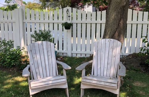 Top of the Hill Apartment | Perfect Location, Walk to Harbor or Downtown