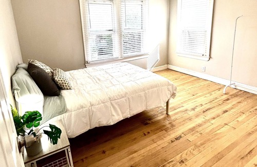 East Cleveland Apartment | Perfect Mid Term Stay near Univ Circle, Hospitals, Progressive & Brown stadium