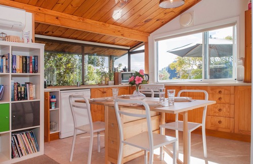 Pauanui Cottage | Perfect on Pleasant - Pauanui Holiday Home
