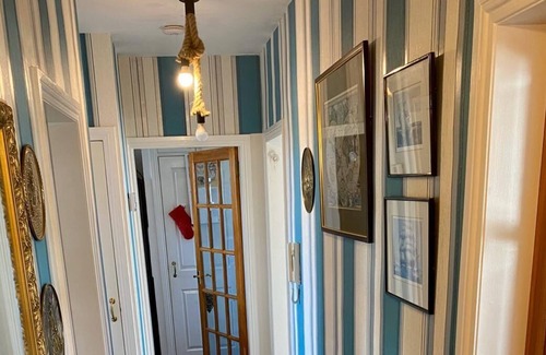 Craigmillar Apartment | Perfect place to stay in nice and cosy room in quiet neighbourhood.