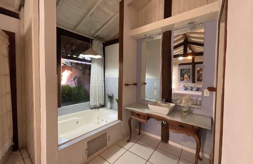 Araras Other | Perfect retreat in Itaipava with 4 cozy chalets!