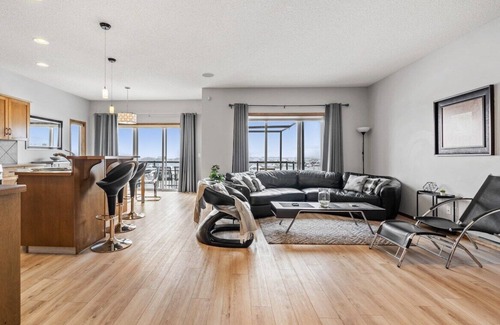 Northwest Calgary House | Perfect Rocky Mountain Views Sleeps 8