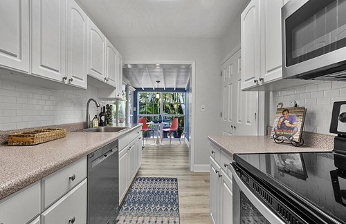 Poinsettia Heights House | Perfect spot between Wilton Manors and the beach
