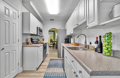 Poinsettia Heights House | Perfect spot between Wilton Manors and the beach
