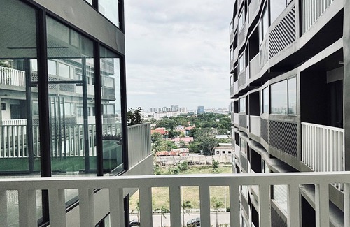 Mandurriao Condo | Perfect Stay for Family & Friends