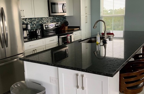 Surf Side Shores House | Perfect Thanksgiving spot, book now! Private Pool.