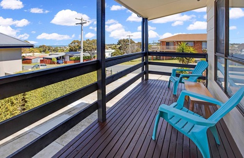Lakes Entrance House | Perfectly equipped for your next family getaway