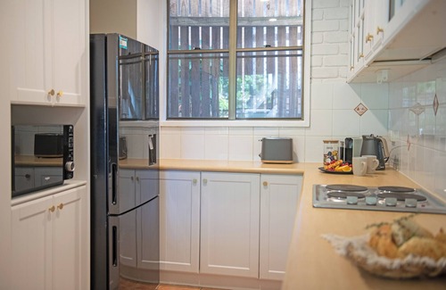 Airlie Beach House | Perfectly positioned 2-bed, 2-bath home, moments from iconic Airlie Beach