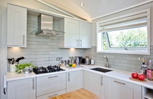 Cheddar Cabin | Perry Lodge, Strawberryfield Park - a lodge that sleeps 4 guests in 2 bedrooms