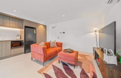 Perth Central Business District Apartment | PerthViews Modern with Pool Gym