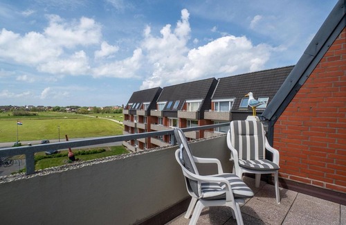 Borkum Apartment | Pet-free top floor vacation apartment with great, sunny balcony on Borkum - Holiday Residenz