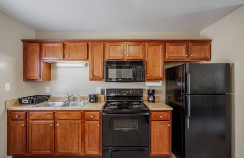 Clarksville House | Pet friendly, 15 Minutes to Fort Campbell-B1
