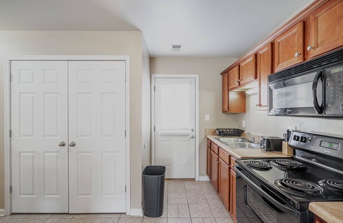 Clarksville House | Pet friendly, 15 Minutes to Fort Campbell-B1