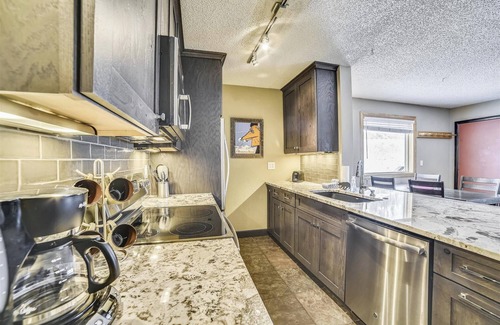 Frisco Condo | Pet Friendly 2 Bedroom Condo on the West End of Main Street!