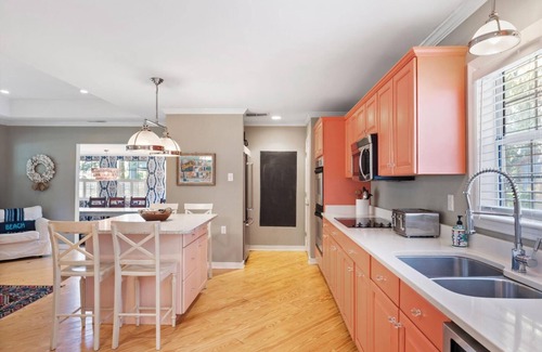 Isle of Palms House | Pet Friendly, 2 blocks from Beach, 4 Bikes!