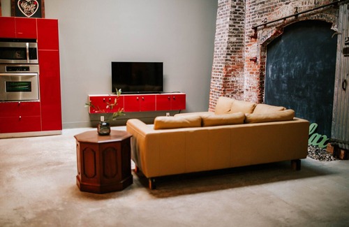 Athens Apartment | Pet-Friendly 2BR Loft by MHM Luxury Properties