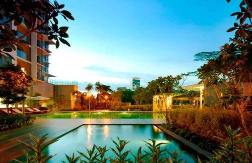 Golden Triangle Apartment | Pet Friendly, 3BR Apt KL, Bathtub & Parking