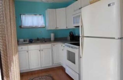 Dewey Beach House | Pet friendly 3rd house back from ocean. Friday to Friday rentals in the summer.