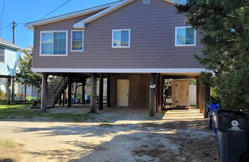 Dewey Beach House | Pet friendly 3rd house back from ocean. Friday to Friday rentals in the summer.