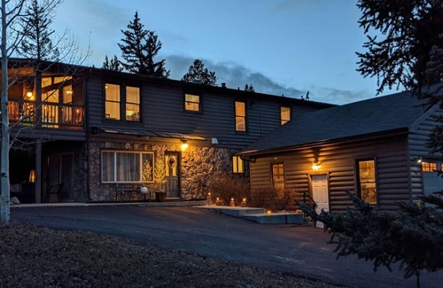 Keystone House | Pet Friendly 5 Bedroom Ski Home with Game Room