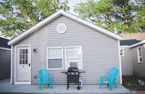 Geneva-on-the-Lake House | Pet Friendly | A/C | Wi-Fi & Cable | Grill |Walk to Lake| Firepit | Wine Country
