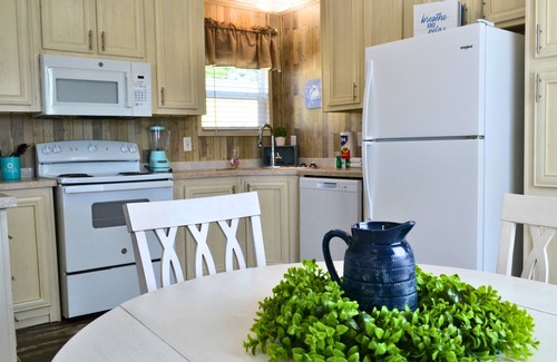 Navarre Cottage | Pet friendly, affordable vacation rentals