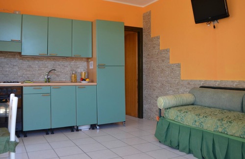 Torre dell'Orso Apartment | Pet-friendly Apartment Bilo per 4 a Torre Dell Orso PT02 with A/C & Balcony