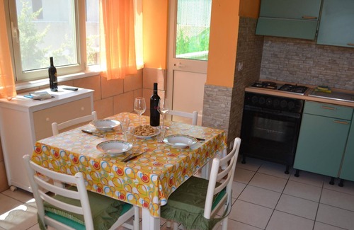 Torre dell'Orso Apartment | Pet-friendly Apartment Bilo per 4 a Torre Dell Orso PT02 with A/C & Balcony