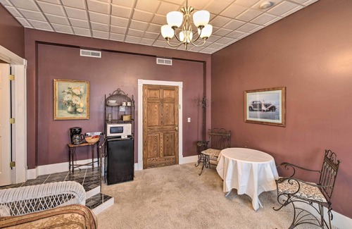 Yankton Apartment | Pet-Friendly Apt: 2 Blocks to Riverside Park!
