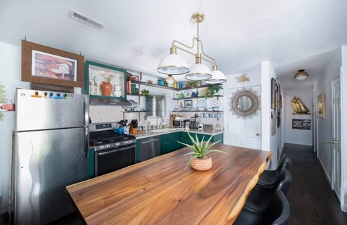 Idledale Cabin | Pet Friendly Artsy Cabin Near Red Rocks Evergreen