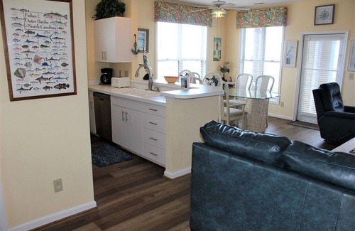 Manteo Condo | Pet Friendly at Pirate's Cove - Buccaneer Village 1114
