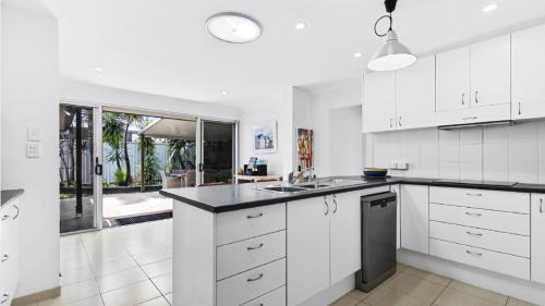 Woorim House | Pet Friendly Beachside Hideaway