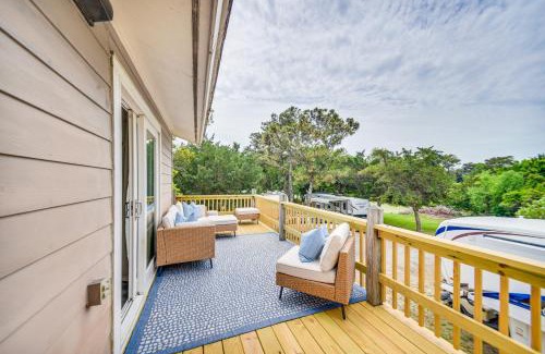 Buxton House | Pet-Friendly Buxton Home with Balcony, 2 Mi to Beach