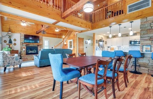 Canyon Lake Cabin | Pet-Friendly Canyon Lake Cabin, 1 Mi to Water!