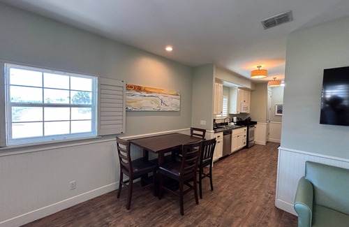Port Aransas Condo | Pet Friendly, Close to the Beach, Golf Cart Access