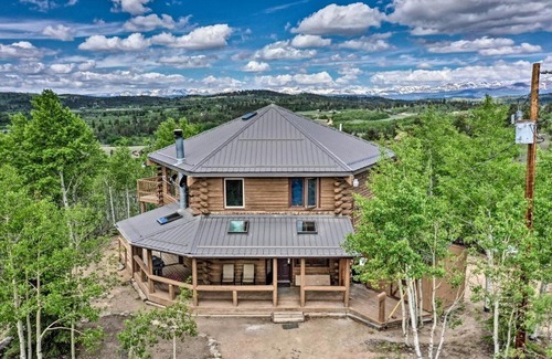Indian Mountain House | Pet Friendly Como Cabin with Mountain Views!