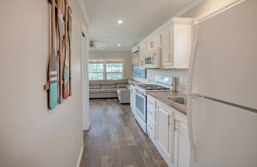 Coinjock Cottage | Pet-Friendly Cottage in Amenity-Filled Currituck Sound Campground (J04)