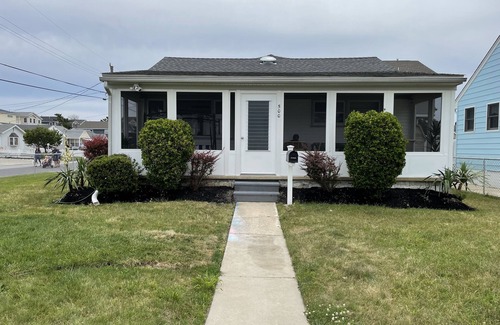 Brigantine Cottage | Pet-Friendly Cottage 1 Block to Beach Bay AccessnDM SPECIAL SPRING PRICES