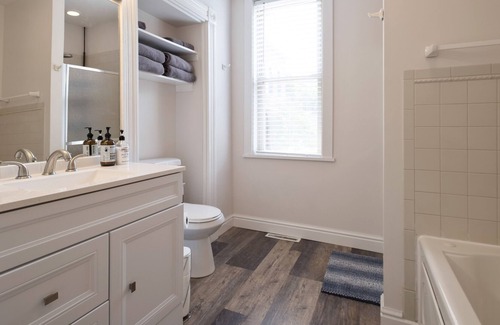 South Side Flats House | Pet Friendly Crash Pad off Carson