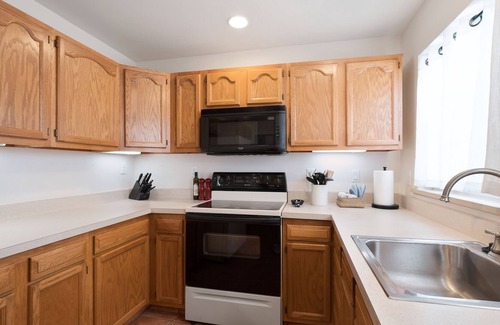 South Side Flats House | Pet Friendly Crash Pad off Carson