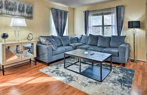 Dallas House | Pet-Friendly Dallas Home w/ Fenced Backyard!