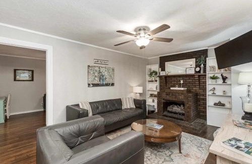 Kingston Springs House | Pet Friendly! Farmhouse near the Harpeth River