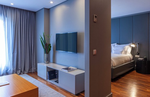 Santo Antonio Hotel | Pet-Friendly, Full Kitchen, Jacuzzi, Rooftop Sundeck, Onsite Jacuzzi!