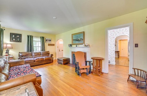 Gloversville House | Pet-Friendly Gloversville Cottage Near Golf Course