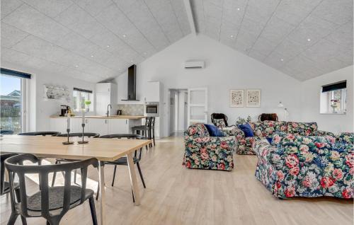 Oster Hurup House | Pet Friendly Home In Hadsund With Sauna