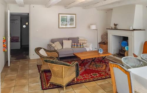 Royeres House | Pet Friendly Home In Royères With Wifi